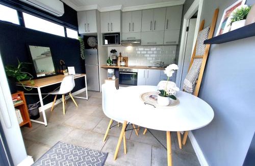 Port Elizabeth Casa | Tiny Home on Broadway