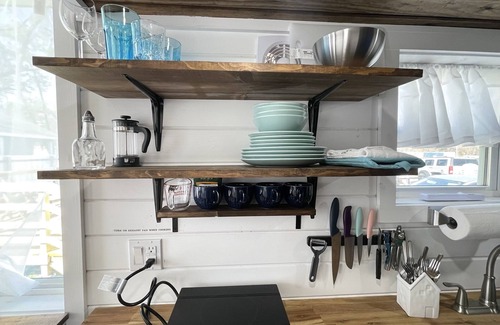 North Houston Casa | Tiny Home! With Great Layout! Unique Stay Nurses Welcomed