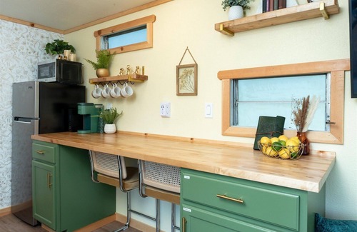 Oakhurst Casa | Tiny home with spa/firepit/and more!