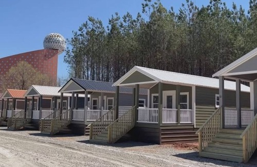 Pearl River Casa | Tiny Homes for Rent, minutes to the Casino, Golf Course & Water Park
