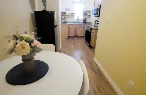 Redwood Apartamento | Tiny House 5 min from town,5min to river,4min Santa R hospital