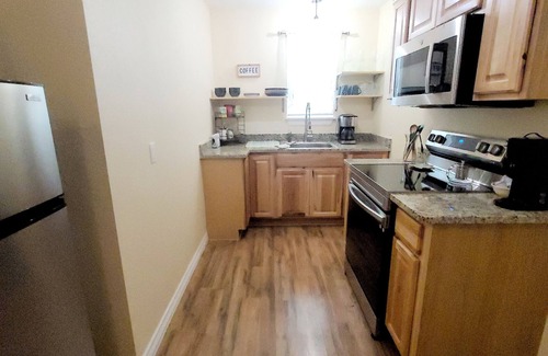 Redwood Apartamento | Tiny House 5 min from town,5min to river,4min Santa R hospital
