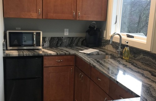 Asheville Cabaña | Venta de invierno Tiny House, Big Views! 8 min. al centro