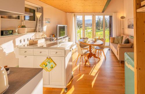Brugg Casa | Tiny House Chez Claudine - Relaxen, Workspace, Nähe Thermen, Netflix, free Parking & Wifi