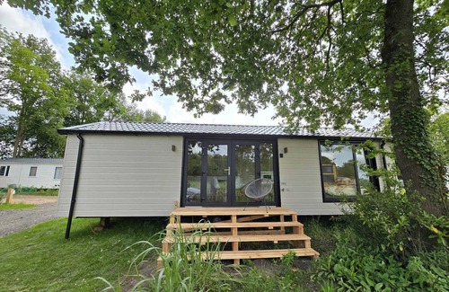 Hoogersmilde Chalet De Esquí | Tiny House Drents-Friese Wold with terrace and parking lot