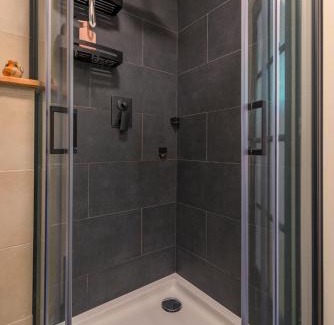Municipality of Nijmegen Apartamento | Tiny house - fietsverhuur, eigen keuken en badkamer