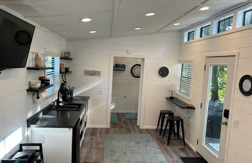 Ardmore Casa | Tiny House for two nestled under massive oaks in Southern Oklahoma.
