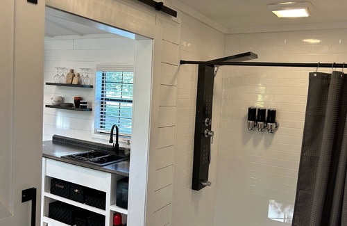 Ardmore Casa | Tiny House for two nestled under massive oaks in Southern Oklahoma.