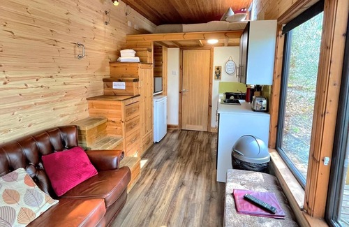Llanybri Casa | Pequeña casa-jacuzzi-St Clears-Pembrokeshire-Tenby