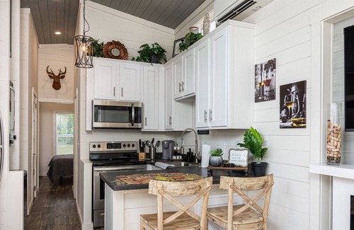 Upward Casa | Tiny House in GATED COMMUNITY 7 NIGHT MINI.