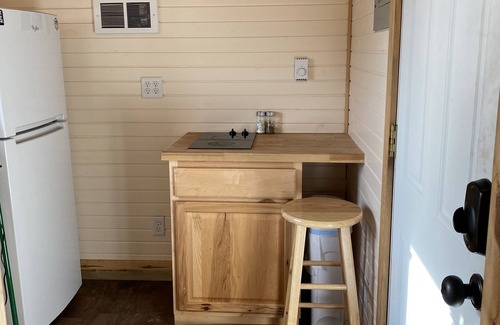 Pompeys Pillar Apartamento | Tiny House in the country, close to Billings