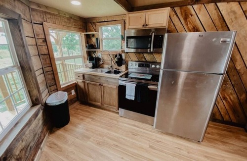 Rock Island Cabaña | TINY HOUSE NEAR FALL CREEK FALLS AND ROCK ISLAND STATE PARK