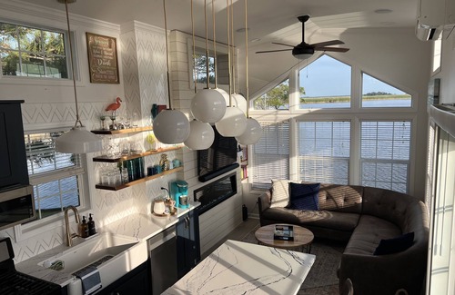 Sandbridge Casa | Tiny House on Sunset Point - Back Bay