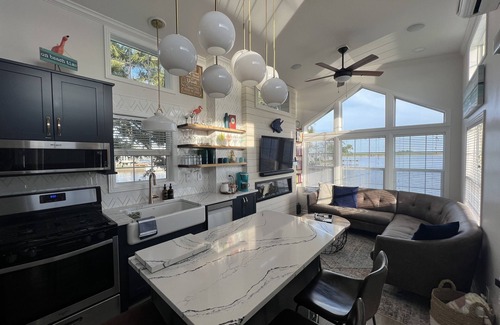 Sandbridge Casa | Tiny House on Sunset Point - Back Bay