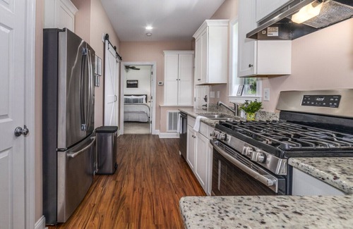 Lexington Casa | Tiny House w/ Big Mountain Views - near VMI & WLU