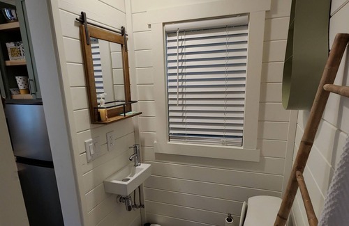East Point Cabaña | Tiny Life In East Point /Airport - Mins To Downtown