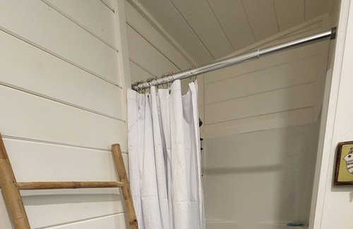 East Point Cabaña | Tiny Life In East Point /Airport - Mins To Downtown