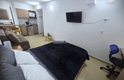 Cedritos Cama Y Desayuno | Tiny Loft Apt for up to 3 people