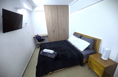Cedritos Cama Y Desayuno | Tiny Loft Apt for up to 3 people