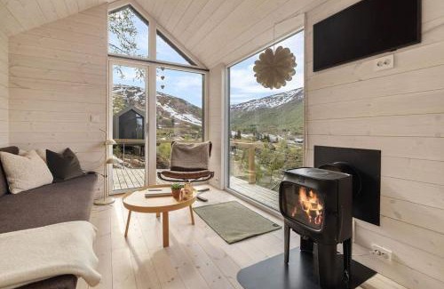 Møre og Romsdal Casa | Tiny Mountain Cabin I