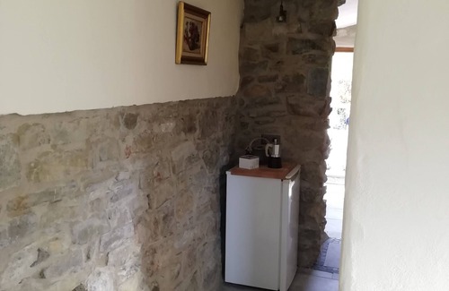 Perinaldo Apartamento | Tiny Rustico CASA LUCERTOLA with outdoor kitchen & pool. Pets welcome!