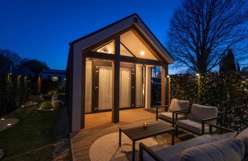 Heinkenszand Casa | Tiny Wellness House in Heinkenszand with a private sauna, hottub, garden, airco, free wifi, boutique design and a luxury wellness experience