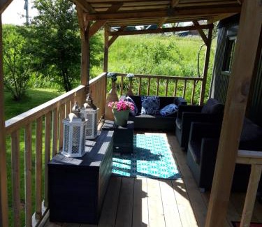 Oterleek Apartamento | Tinyhouse NATUURHUISJE met veranda Bij de Molen tussen Alkmaar en Hoorn