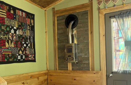 Westford Cabina | TinyTreehouse for Two