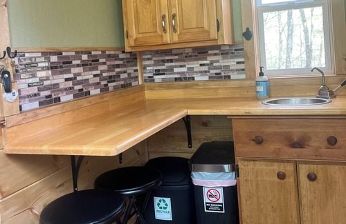 Westford Cabina | TinyTreehouse for Two