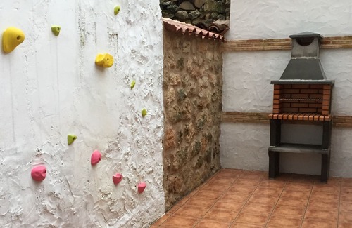 Horche Casa | CASA RURAL TIO MORA, especial para niños y a 40 minutos de Madrid