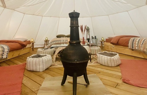 Ecurie Cabina | Tipi 8 places for unusual night