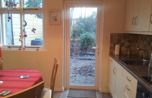 Ennis Casa | Tir na nOg cottage, Ennis town centre