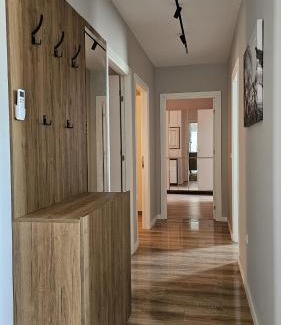 Kamez Apartamento | Tirana Airport Apartment