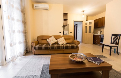 Tirana Apartamento | Tirana’s Historical New Bazaar - 2 bed/2 baths apt.