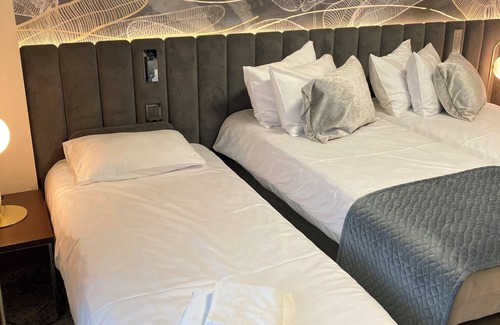 Tiszaujvaros Hotel | Tisia Hotel & Spa
