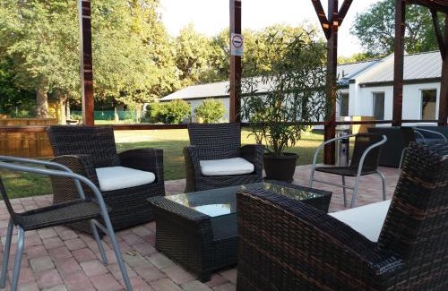 Tiszaliget Cama Y Desayuno | Tiszaliget Apartman és Szálló