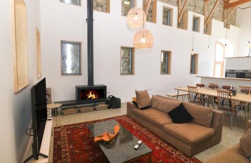 Llangefni Casa | Tithe Barn