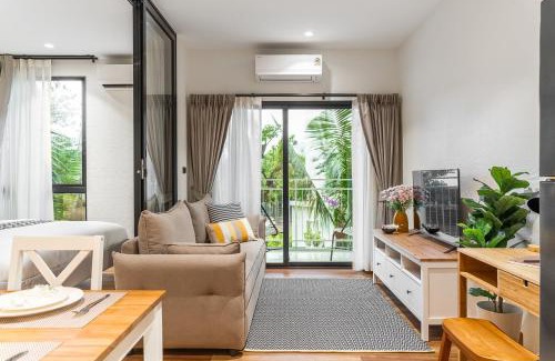 Sa Khu Apartamento | Title Halo Life in Yellow 40m2 King Bed Pool