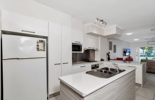 Port Douglas Hotel | Titree Village Holiday Apartments
