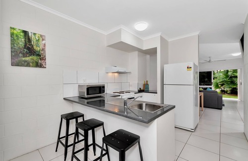 Port Douglas Hotel | Titree Village Holiday Apartments