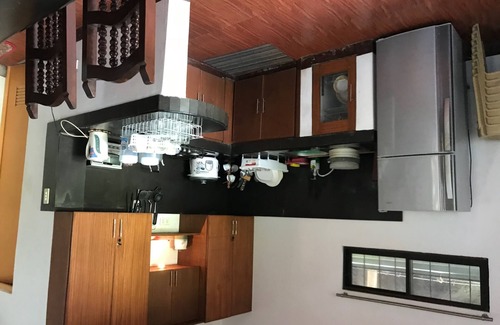 Silang Junction South Casa | Titus 2-BR Resthouse en la ciudad de Tagaytay