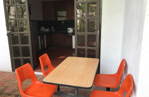 Silang Junction South Casa | Titus 2-BR Resthouse en la ciudad de Tagaytay