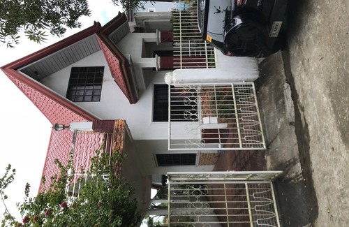 Silang Junction South Casa | Titus 2-BR Resthouse en la ciudad de Tagaytay