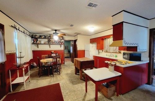Rio Frio Cabina | TJ's Escape *HUGE* Landmark Oak Tree *1mile2river*