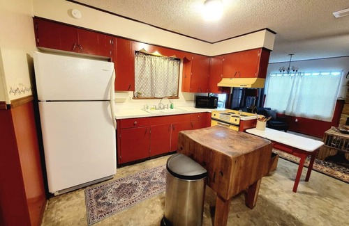 Rio Frio Cabina | TJ's Escape *HUGE* Landmark Oak Tree *1mile2river*