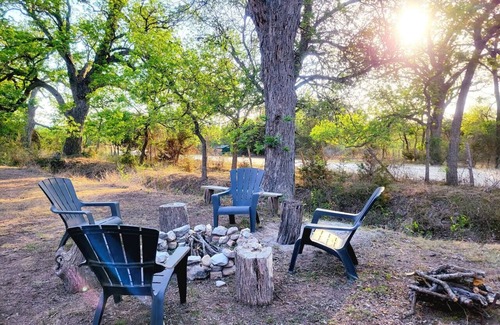 Rio Frio Cabina | TJ's Escape *HUGE* Landmark Oak Tree *1mile2river*