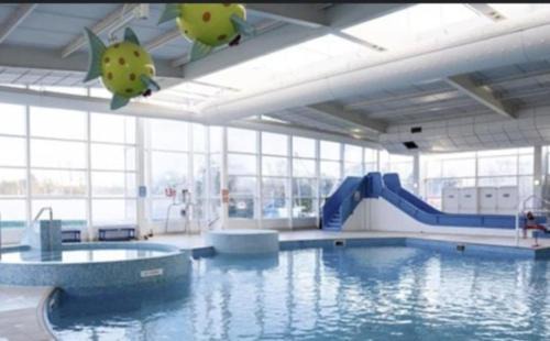 Berwick-upon-Tweed Apartamento | TL04 - FREE WIFI-Amazing Cosy Three Bedroom Mobile Home Haggerston CASTLE Holiday Park - ENTERTAINMENT PASSES NOT INCLUDED!