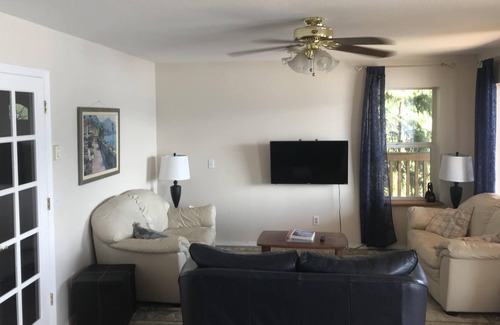 Scotch Creek Casa | TLC Beachhouse "toda la casa" -Celista, BC. Shuswap del norte