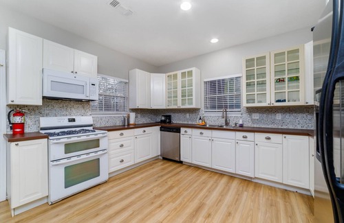 Katy Casa | TLC Mini-mansion , KATY TEXAS