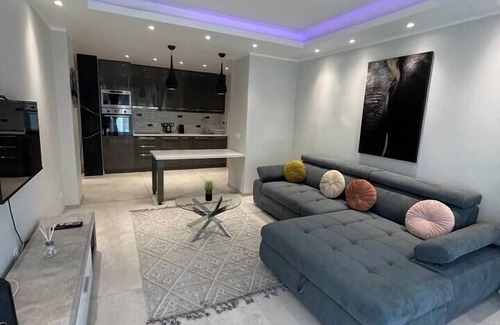 Quartier Exposition-Bajatiere Apartamento | To complete